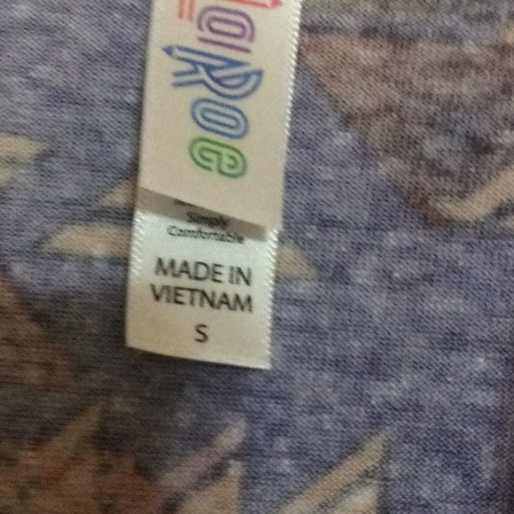 2 outfits LuLaRoe perfect t and os leggings - Picture 4 of 5